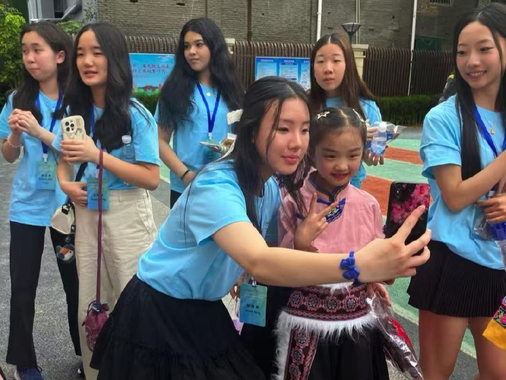 商会参加青少年公益活动